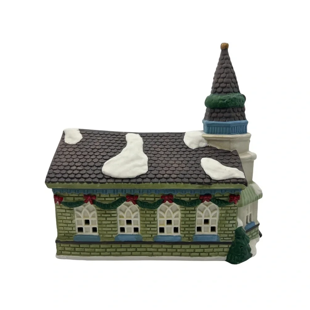 Trim A‎ Home Light Up Christmas Village Porcelain Church Building Vintage w/ Box